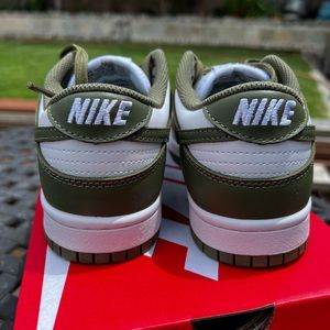Size 7 olive dunk